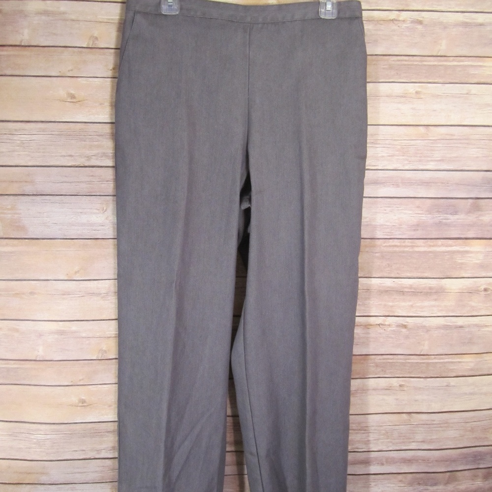 NWT Alfred Dunner Dress pants, Size 14